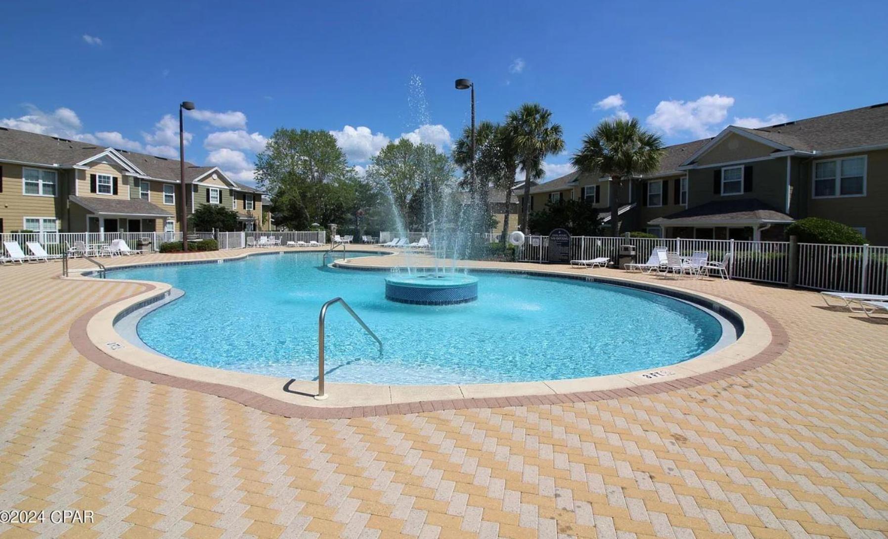 House That Sleeps 14 With Pool, Gym, Access * Panama City Beach